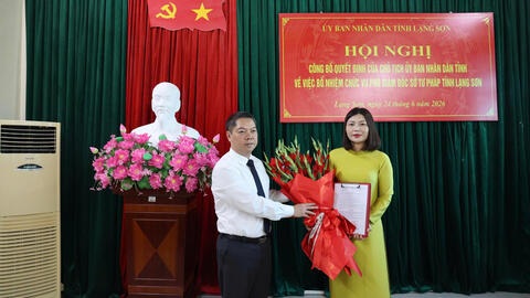 Hội nghị công bố Quyết định bổ nhiệm chức vụ Phó Giám đốc Sở Tư pháp tỉnh Lạng Sơn