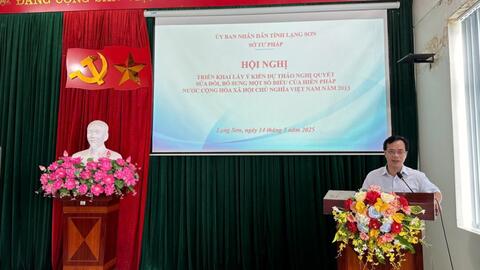 Hội nghị triển khai lấy ý kiến Dự thảo Nghị quyết sửa đổi, bổ sung một số điều của Hiến pháp nước Cộng hòa xã hội chủ nghĩa Việt Nam năm 2013