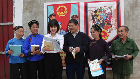 Trung tâm Trợ giúp pháp lý nhà nước tỉnh Lạng Sơn tích cực đẩy mạnh tổ chức Hội nghị truyền thông về tiếp cận chính sách trợ giúp pháp lý tại cơ sở - tiếp tục khẳng định vai trò là “cầu nối pháp lý” vững chắc, đưa chính sách nhân văn của Đảng và Nhà nước đến gần hơn với Nhân dân